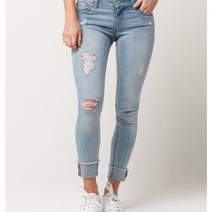 NWOT - RSQ Melrose Cuff ankle jeans from Tilly’s.